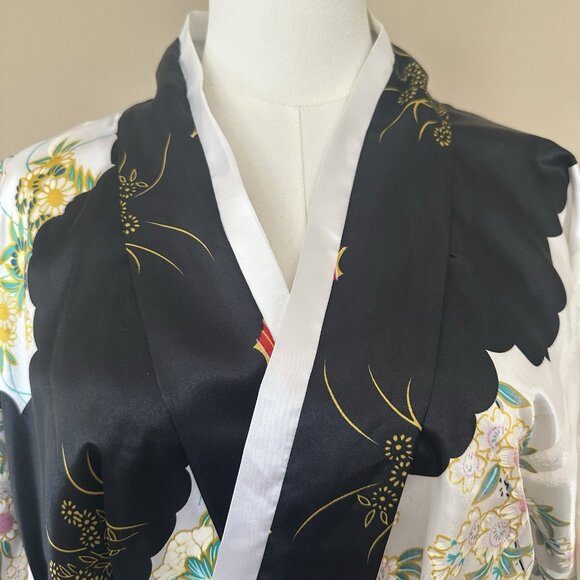 Shanghai Soho One Size Satin Kimono Robe Belted Geisha Floral Japan Asia Hollywo - Picture 6 of 8